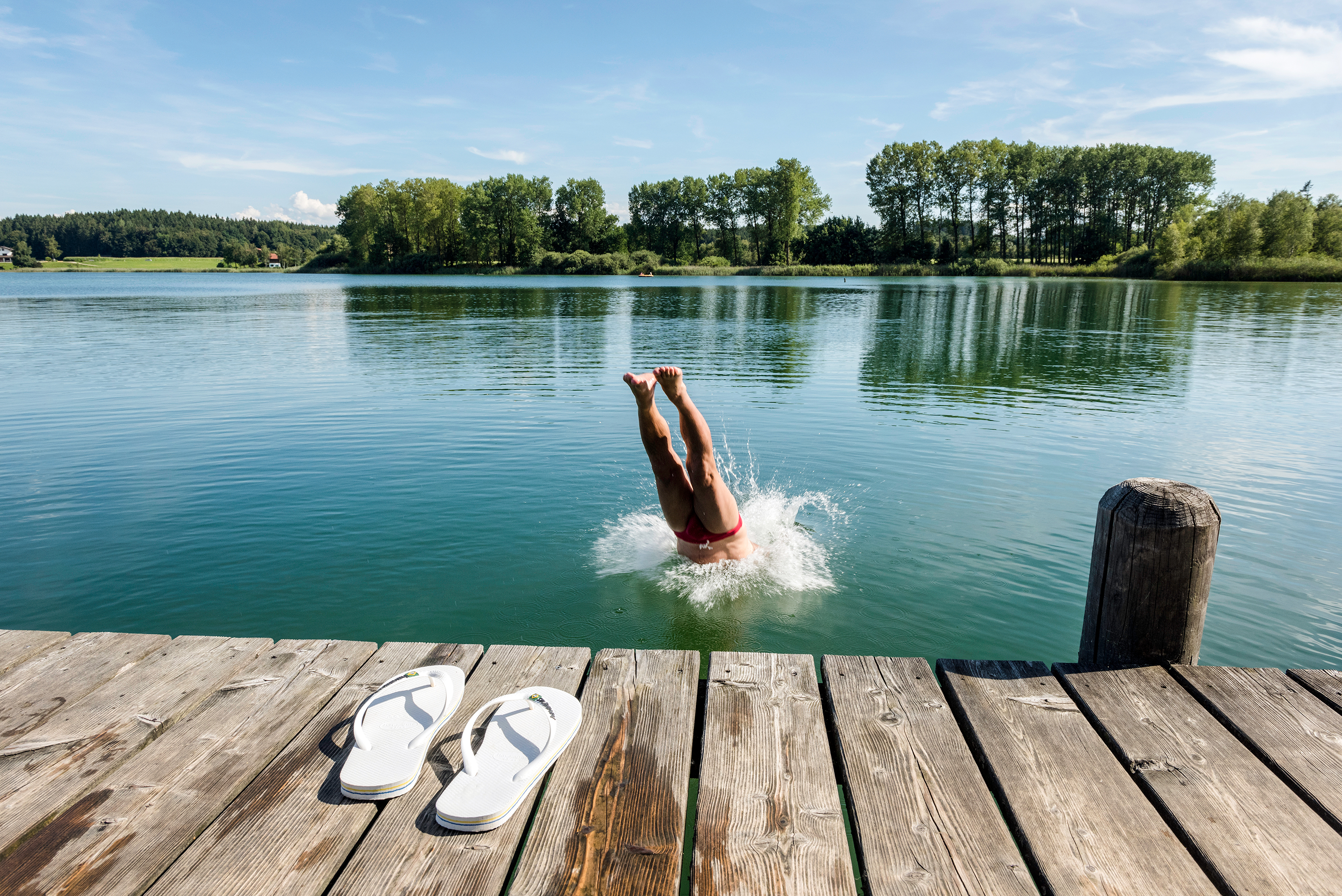 Kopfsprung beim Baden im Klostersee