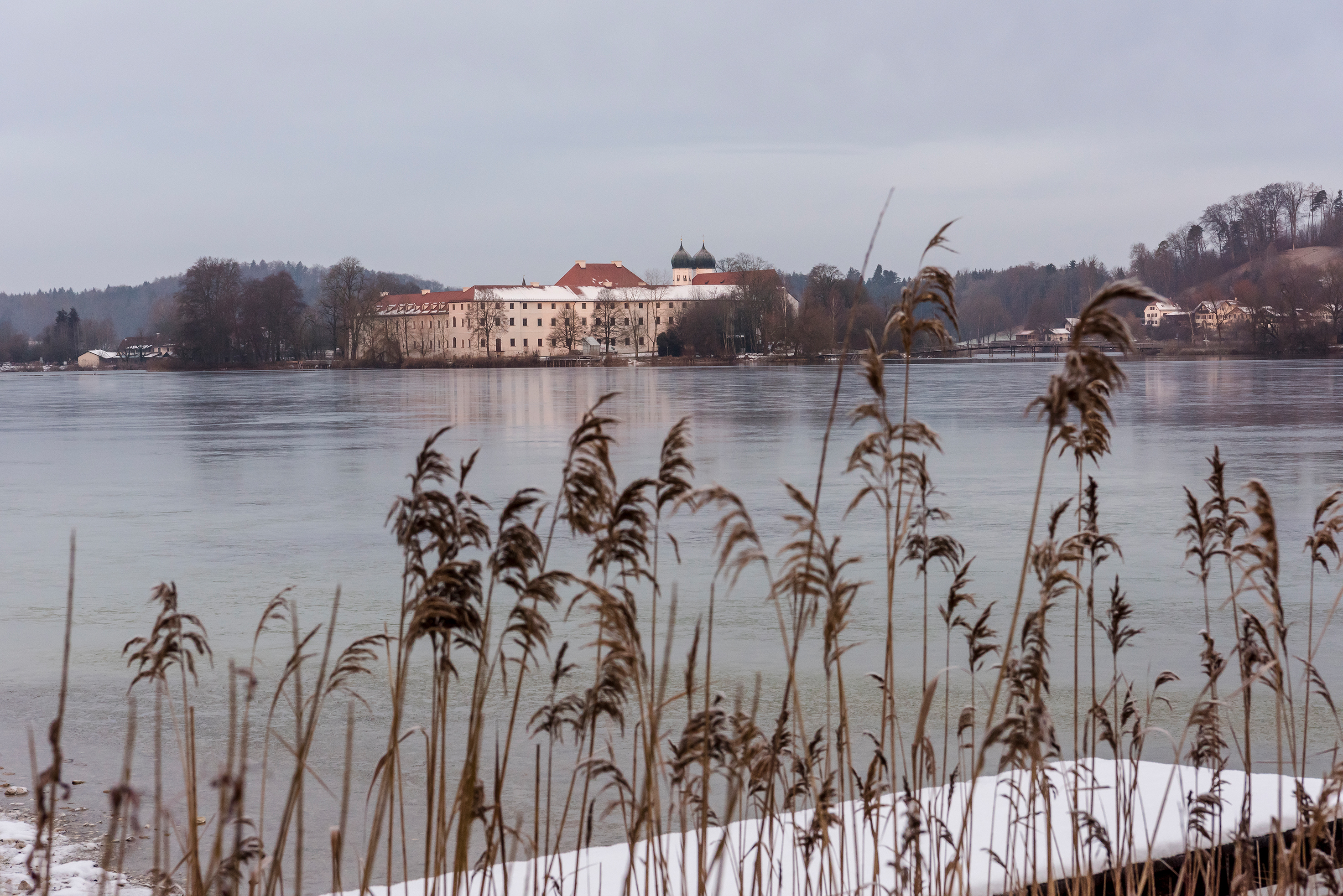 Winterliche Stimmung am Kloster Seeon