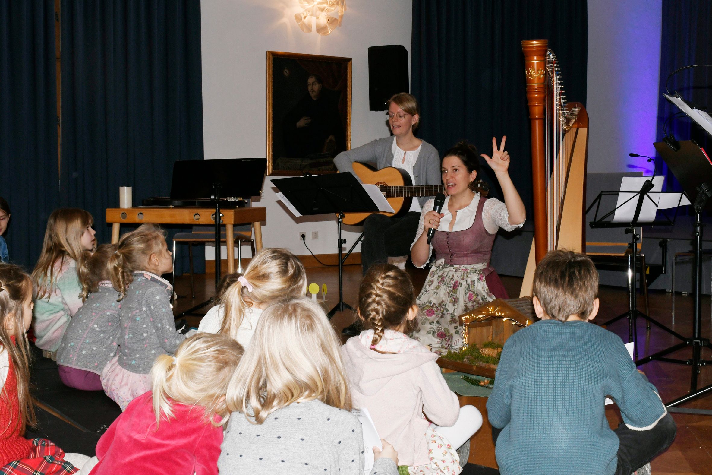 Kinderkonzert Advent der Volksmusikpflege des Bezirks Oberbayern im Festsaal von Kloster Seeon