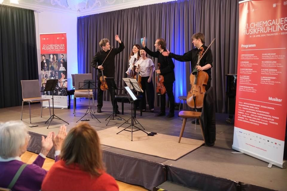 Nicolas Dautricourt, Tatiana Samouil, Tomoko Akasaka, Razvan Popovici,
Thomas Carroll beim CMF 2024 im Festsaal von Kloster Seeon.

